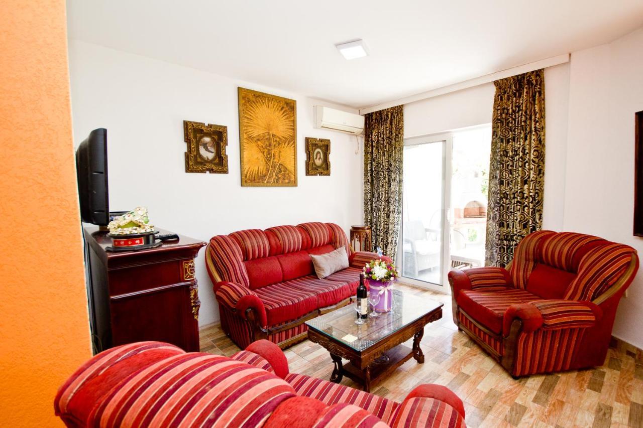 Apartmani Vukcevic บาร์ ภายนอก รูปภาพ