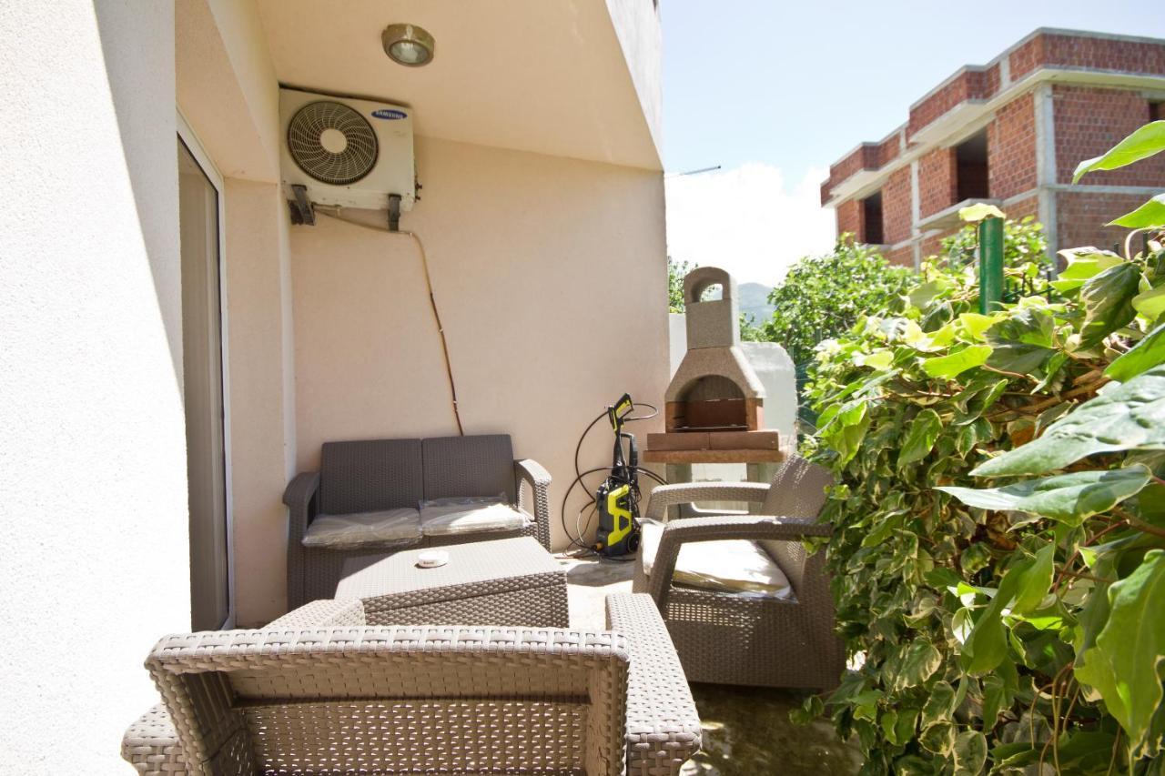 Apartmani Vukcevic บาร์ ภายนอก รูปภาพ