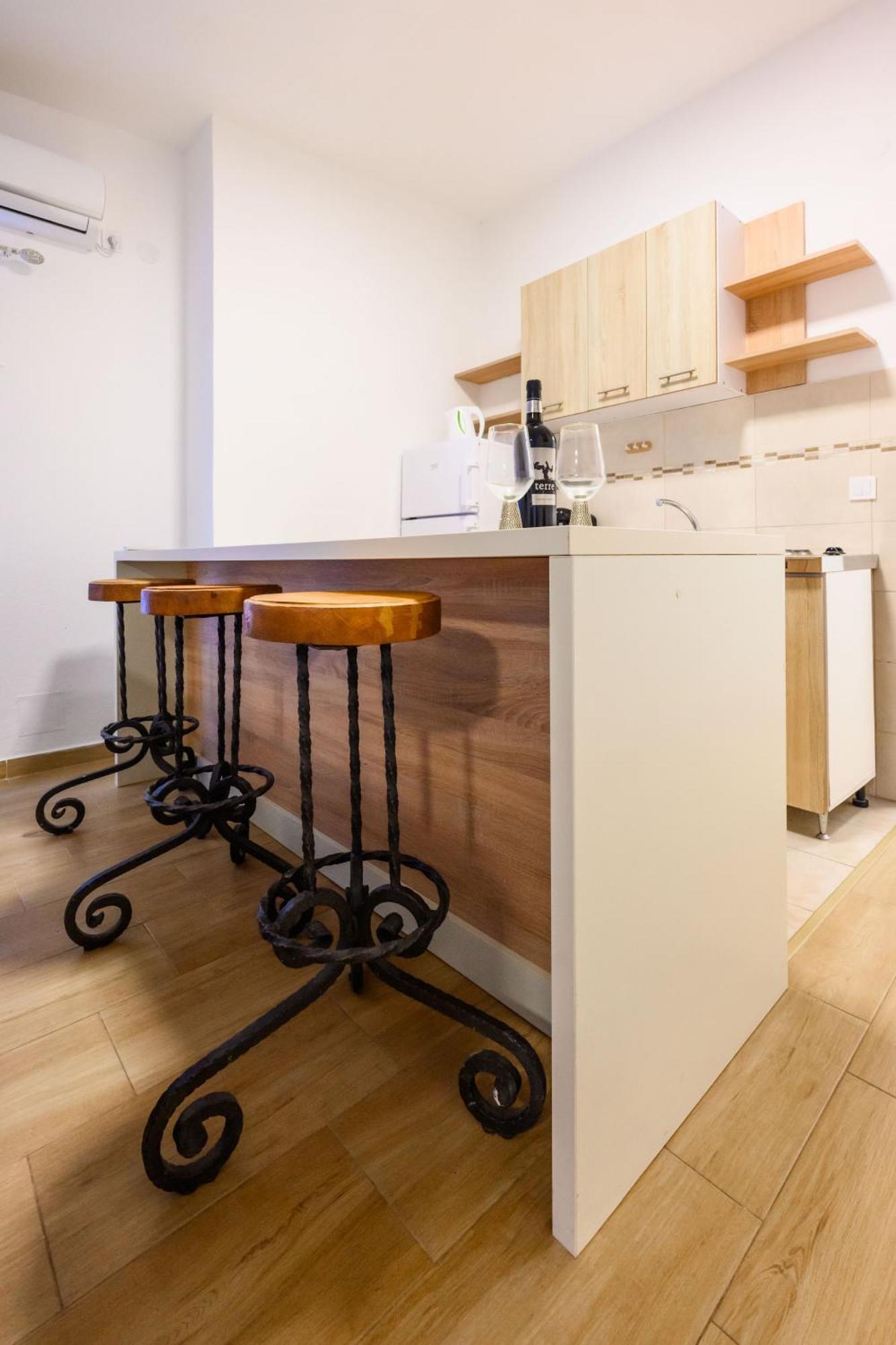 Apartmani Vukcevic บาร์ ภายนอก รูปภาพ